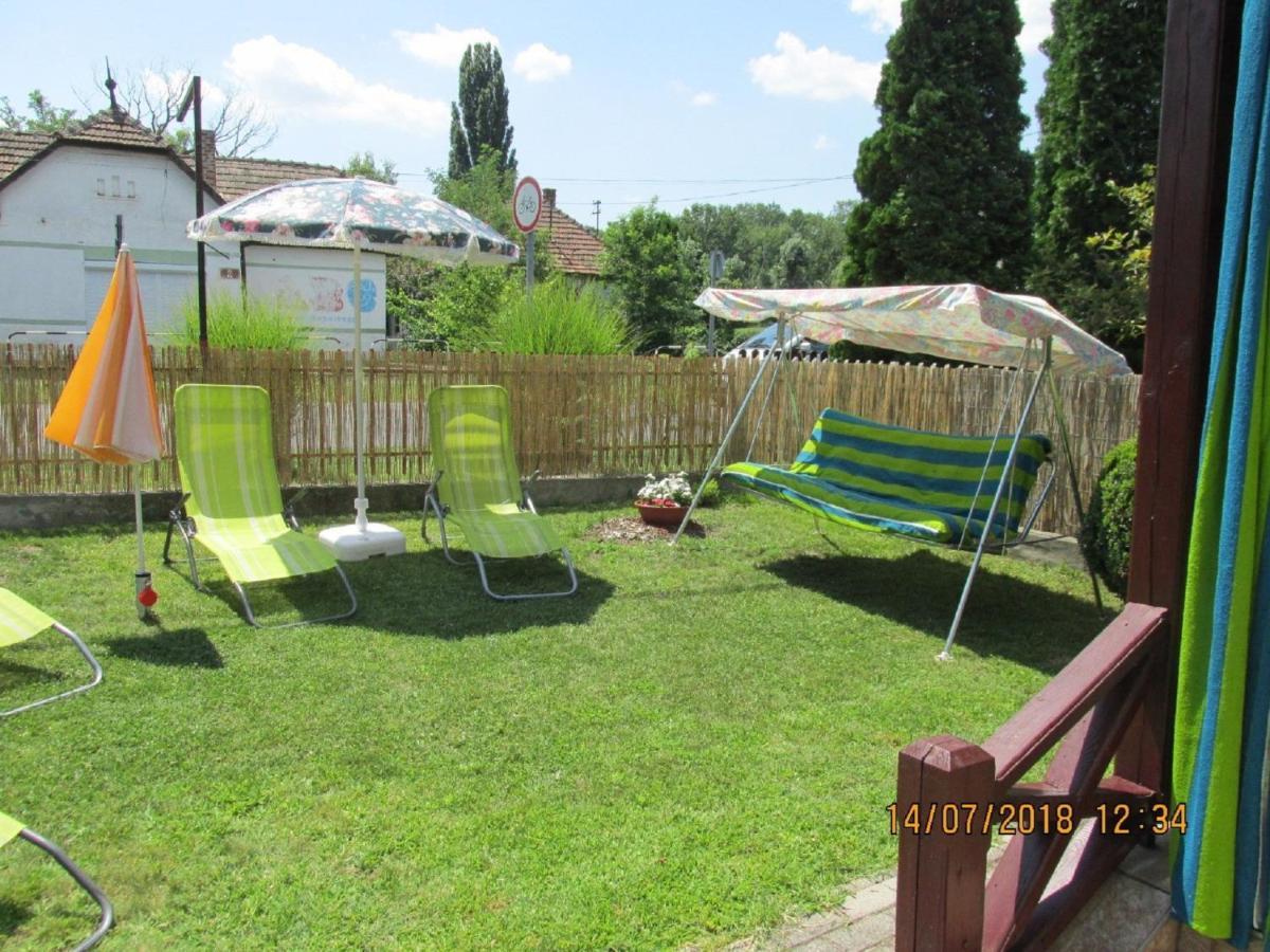 Holiday Home In Balatonkeresztur 19455 Extérieur photo