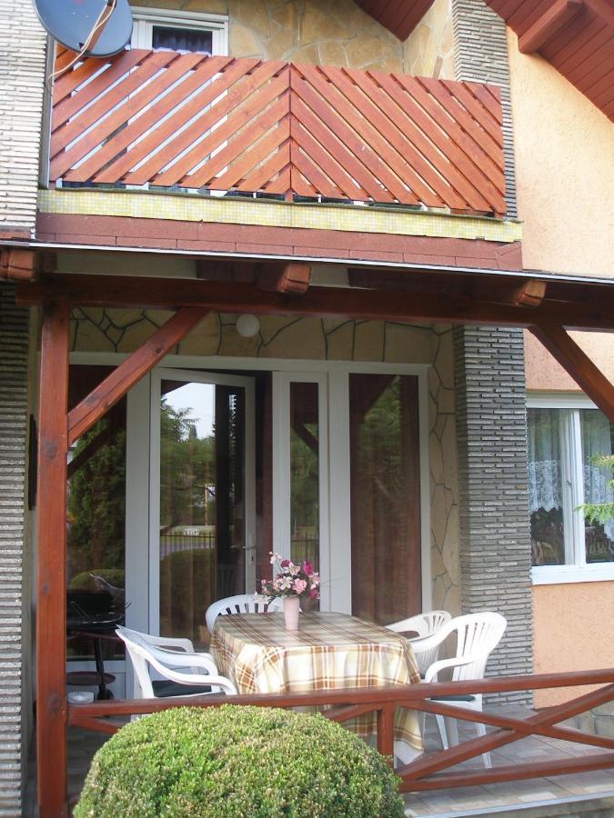 Holiday Home In Balatonkeresztur 19455 Extérieur photo